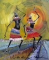 黒人ダンサーの装飾厚いペイントアフリカ